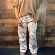Load image into Gallery viewer, VIRAL WHITE CAMO PANTS | S-L | $32 | TNG
