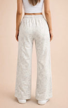 Load image into Gallery viewer, VIRAL CAMO SWEATS | S-L | $36 | TNG
